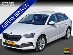 Wit, metallic lak Gebruikt 2019 Skoda Scala Business Line Hatchback | € 17.450 (Eerlijke prijs)