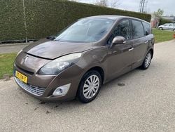 Bruin Gebruikt 2011 Renault Grand Scénic III Bose Edition MPV | € 1.399