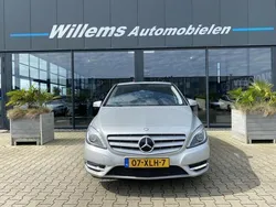 Grijs Gebruikt 2012 Mercedes B180 Ambition MPV | € 7.950 (Goede deal)