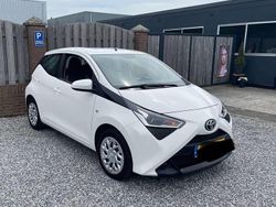 Wit Gebruikt 2020 Toyota Aygo X-play Hatchback | € 9.450 (Goede deal)