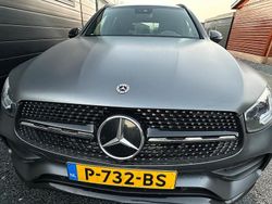 Grijs (mat) Gebruikt 2022 Mercedes GLC300e Business SUV | € 41.500 (Goede deal)