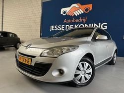 Grijs Gebruikt 2009 Renault Mégane III Expression Hatchback | € 3.450 (Iets duurder)