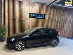 Zwart Gebruikt 2018 Volvo V40 CC Dynamic Stationwagen | € 12.995 (Goede deal)