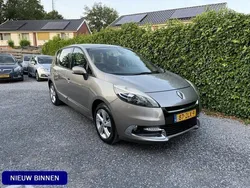 Bruin, metallic lak Gebruikt 2013 Renault Scénic III Collection MPV | € 5.445 (Goede deal)