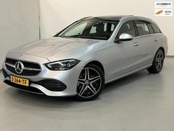 Grijs Gebruikt 2022 Mercedes C220 AMG Stationwagen | € 34.750 (Eerlijke prijs)