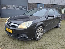 Zwart Gebruikt 2008 Opel Vectra Executive Sedan | € 799