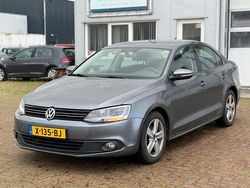 Grijs Gebruikt 2011 VW Jetta Trendline Sedan | € 4.900 (Eerlijke prijs)