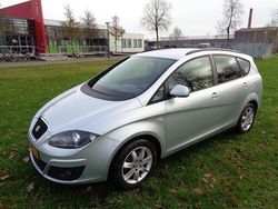 Grijs Gebruikt 2010 Seat Altea XL MPV | € 1.850 (Super prijs)