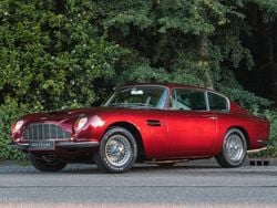 Roodalveston red metallic Gebruikt 1967 Aston Martin DB6 Coupé | € 325.000