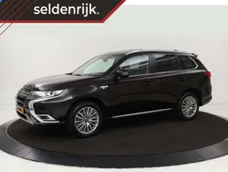 Zwart Gebruikt 2020 Mitsubishi Outlander P-HEV Intense+ SUV | € 19.900 (Goede deal)