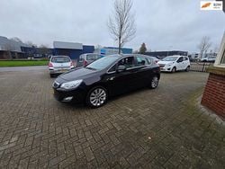 Zwart Gebruikt 2010 Opel Astra Cosmo Hatchback | € 2.750 (Super prijs)