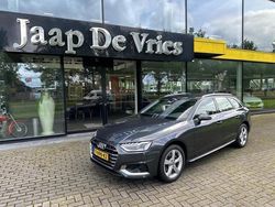 Grijs, metallic lak Gebruikt 2020 Audi A4 Sport Stationwagen | € 30.950 (Eerlijke prijs)