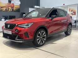 Rood Gebruikt 2024 Seat Arona FR SUV | € 29.944