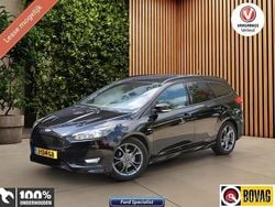 Zwart Gebruikt 2018 Ford Focus ST-Line Stationwagen | € 12.495 (Super prijs)