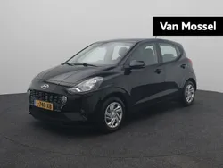 Zwart Gebruikt 2021 Hyundai i10 Comfort Hatchback | € 11.740 (Eerlijke prijs)