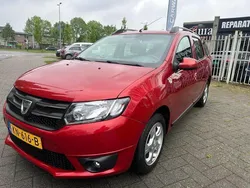 Rood Gebruikt 2016 Dacia Logan MCV Prestige MPV | € 6.450 (Eerlijke prijs)