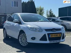 Wit Gebruikt 2011 Ford Focus Trend Hatchback | € 4.450 (Iets duurder)