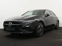 Donker 191 kosmoszwart metaalkleur metallic Gebruikt 2025 Mercedes 250 Edition Sedan | € 38.495