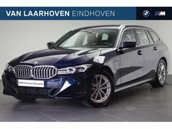 Bmw individual tansanit (blauw metallic) Gebruikt 2023 BMW 330e Stationwagen | € 43.950 (Iets duurder)