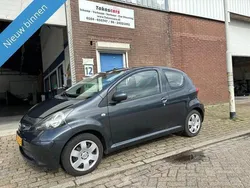 Grijs Gebruikt 2006 Toyota Aygo Hatchback | € 1.849 (Goede deal)