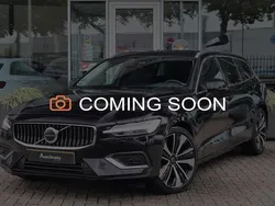 Zwart, metallic lak Gebruikt 2022 Volvo V60 Plus Stationwagen | € 27.500 (Goede deal)