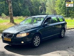 Grijs Gebruikt 2010 Volvo V70 Stationwagen | € 3.450 (Eerlijke prijs)