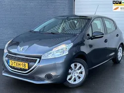Grijs, metallic lak Gebruikt 2014 Peugeot 208 Access Hatchback | € 5.699 (Eerlijke prijs)