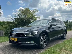 Zwart Gebruikt 2015 VW Passat Comfortline Stationwagen | € 7.499 (Eerlijke prijs)