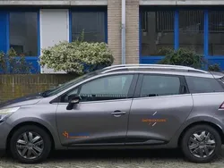 Grijs Gebruikt 2015 Renault Clio GrandTour Night&Day Stationwagen | € 4.450 (Iets duurder)