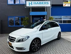 Wit, metallic lak Gebruikt 2013 Mercedes B180 Ambition MPV | € 9.945 (Eerlijke prijs)