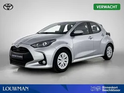 Zilver Gebruikt 2024 Toyota Yaris Hybrid Active Hatchback | € 23.950 (Eerlijke prijs)