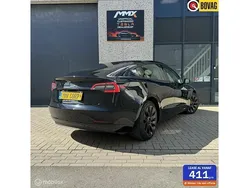 Zwart Gebruikt 2022 Tesla Model 3 Standard Range Plus Sedan | € 30.999 (Eerlijke prijs)
