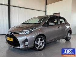 Bruin Gebruikt 2015 Toyota Yaris Hybrid Hatchback | € 10.950 (Goede deal)