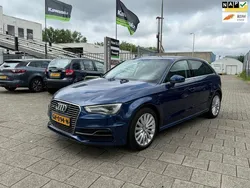 Blauw Gebruikt 2015 Audi A3 Sportback Attraction Hatchback | € 11.499 (Goede deal)