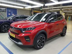 Rood Gebruikt 2024 Citroën e-C3 SUV | € 24.900