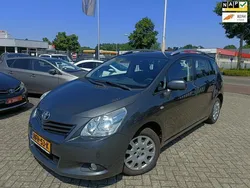 Grijs Gebruikt 2011 Toyota Verso MPV | € 10.450 (Iets duurder)