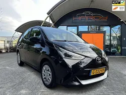 Zwart Gebruikt 2019 Toyota Aygo X-play Hatchback | € 9.280 (Goede deal)