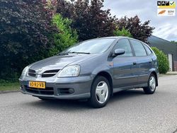 Grijs Gebruikt 2005 Nissan Almera Tino Visia MPV | € 1.950 (Eerlijke prijs)