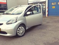 Grijs Gebruikt 2008 Toyota Aygo Hatchback | € 3.999 (Eerlijke prijs)