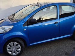 Blauw Gebruikt 2012 Peugeot 107 Active Hatchback | € 3.300 (Eerlijke prijs)