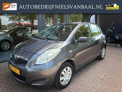 Grijs Gebruikt 2010 Toyota Yaris Hatchback | € 5.750 (Duur)