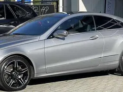 Grijs Gebruikt 2011 Mercedes E350 Coupé | € 16.000 (Duur)