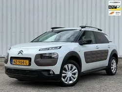 Wit, metallic lak Gebruikt 2017 Citroën C4 Cactus PureTech Hatchback | € 8.449 (Eerlijke prijs)