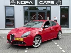 Rood Gebruikt 2017 Alfa Romeo Giulietta Super Hatchback | € 10.450 (Goede deal)