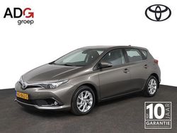 Grijs Gebruikt 2017 Toyota Auris Hatchback | € 13.950 (Iets duurder)