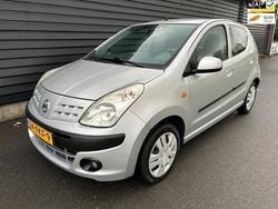Grijs Gebruikt 2011 Nissan Pixo Acenta Hatchback | € 4.995 (Iets duurder)