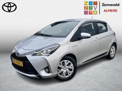Grijs Gebruikt 2018 Toyota Yaris Hybrid Design Hatchback | € 15.999 (Eerlijke prijs)