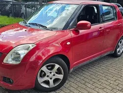 Rood Gebruikt 2006 Suzuki Swift Hatchback | € 2.450 (Eerlijke prijs)