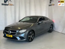 Grijs, metallic lak Gebruikt 2020 Mercedes C180 AMG Coupé | € 29.950 (Eerlijke prijs)