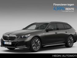 Grijs Gebruikt 2025 BMW 530e Comfort Edition Stationwagen | € 81.880